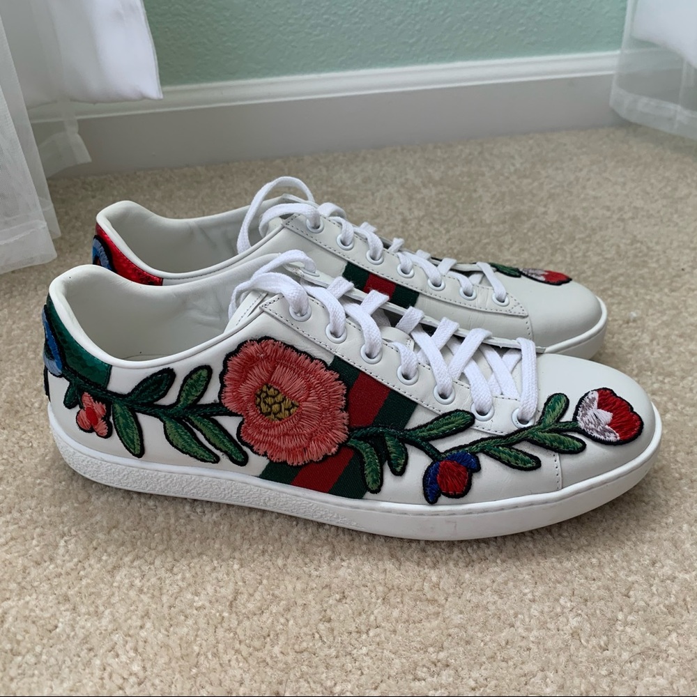 Gucci Ace embroidered floral sneaker